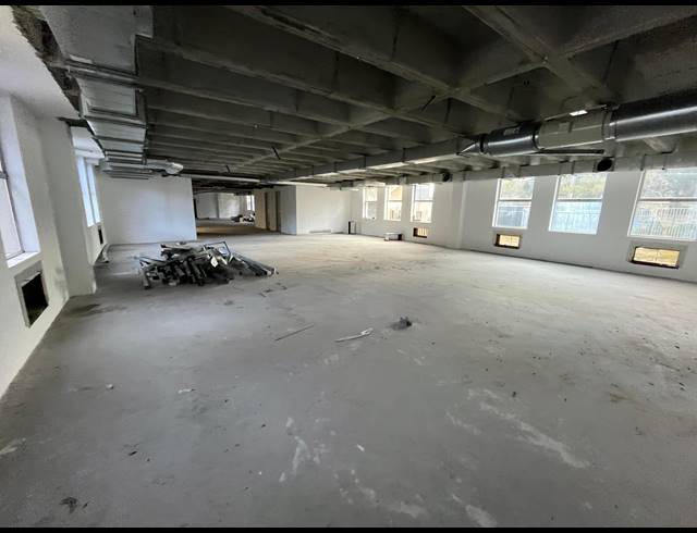 1,715M² OFFICE TO LET IN RONDEBOSCH